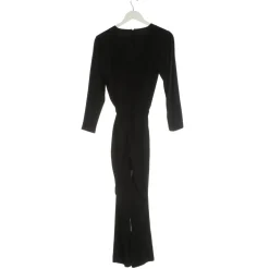 Anzug                            Größe                34