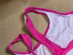 Badeanzug                            Größe                36