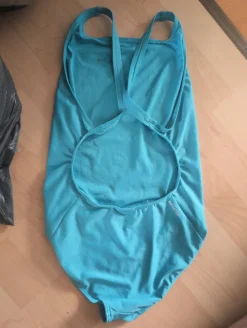 Badeanzug                            Größe                40