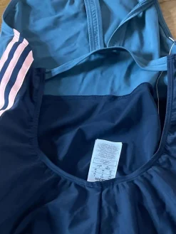 Badeanzug                            Größe                38