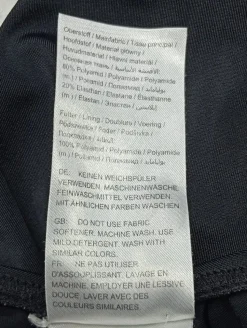 Badeanzug                            Größe                46