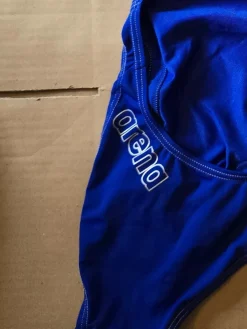 Badeanzug                            Größe                32