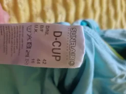 Badeanzug                            Größe                42