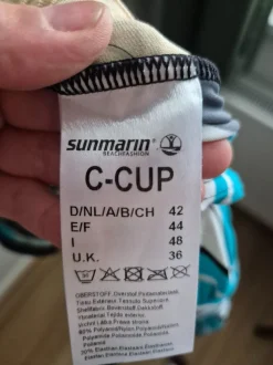 Badeanzug                            Größe                42