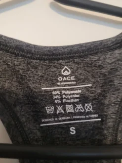 BH                            Größe                36