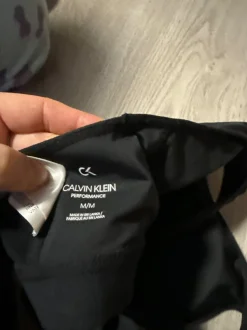 BH                            Größe                38