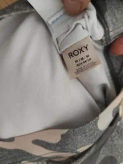 BH                            Größe                38