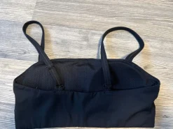 BH                            Größe                38