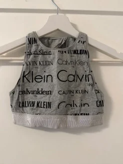 BH                            Größe                36