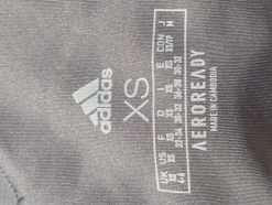 BH                            Größe                34