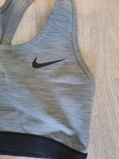 BH                            Größe                38