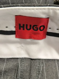 Bundfaltenhose                            Größe                32