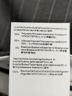 Bundfaltenhose                            Größe                32