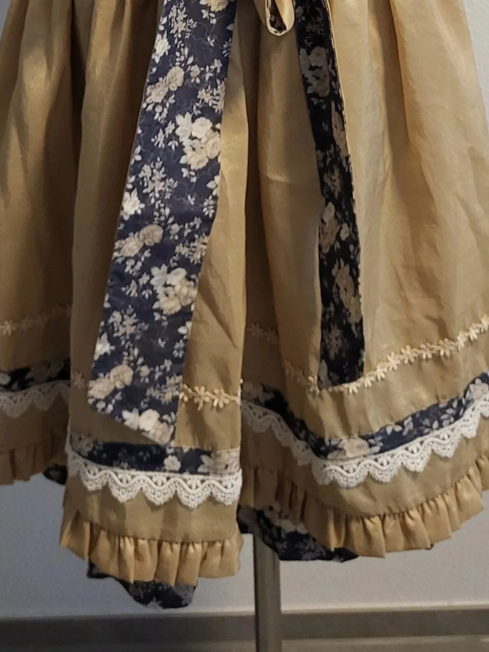 Dirndl Größe 40