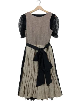 Dirndl                            Größe                42