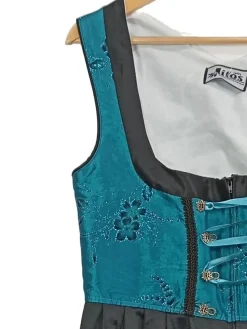 Dirndl                            Größe                40