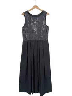 Dirndl                            Größe                44