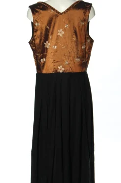 Dirndl                            Größe                46