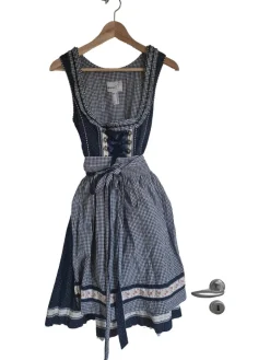 Dirndl                            Größe                36