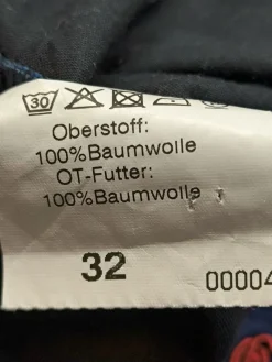 Dirndl                            Größe                32