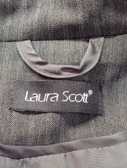 Hosenanzug                            Größe                38