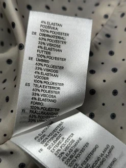 Klassischer Blazer                            Größe                42