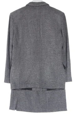 Kostüm                            Größe                38