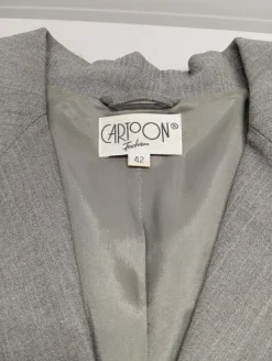 Kostüm                            Größe                42