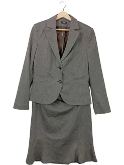 Kostüm                            Größe                38