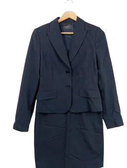 Kostüm                            Größe                32