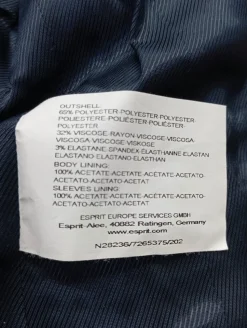 Kostüm                            Größe                32