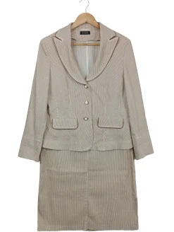 Kostüm                            Größe                44