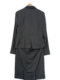 Kostüm                            Größe                40