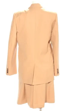 Kostüm                            Größe                36