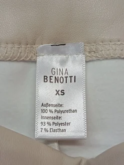 Kunstlederhose                            Größe                34