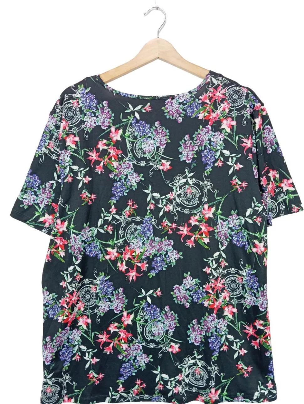 Kurzarm-Bluse Größe 48