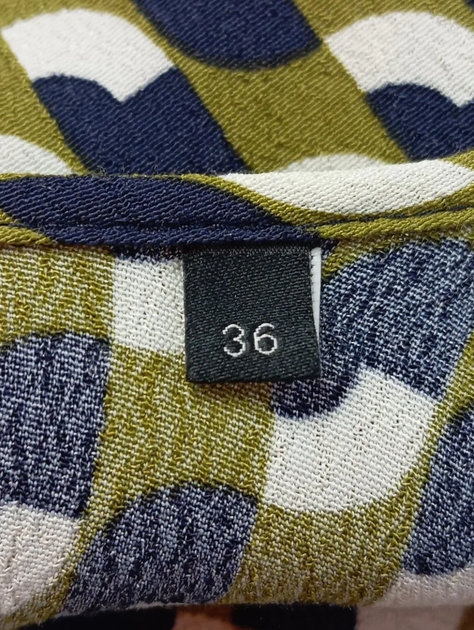 Kurzarm-Bluse Größe 36