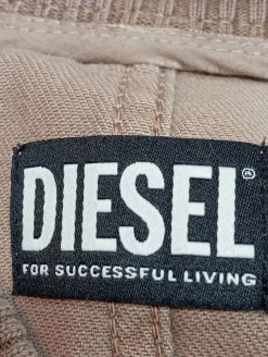 Kurzer Jumpsuit                            Größe                36