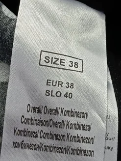 Langer Jumpsuit                            Größe                38