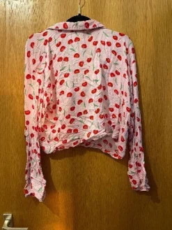 Pyjama                            Größe                42