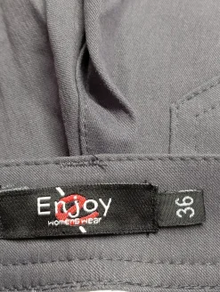 Röhrenhose                            Größe                36