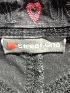 Röhrenjeans                            Größe                36