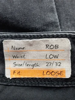 Röhrenjeans                            Größe                36