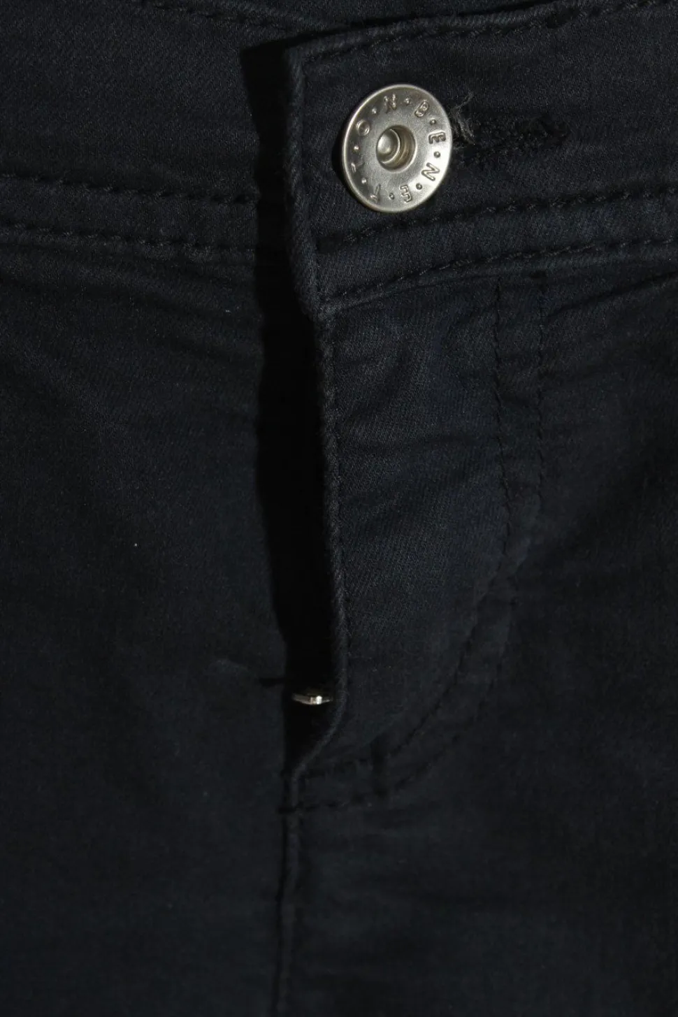 Röhrenjeans Größe 36