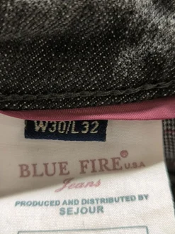 Röhrenjeans                            Größe                40