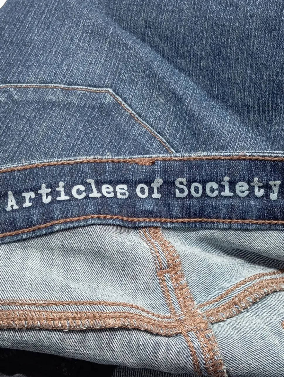 Röhrenjeans Größe 36