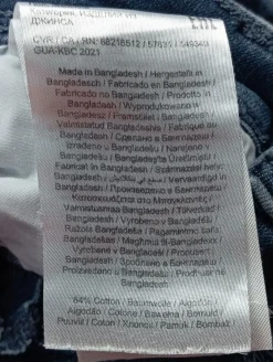 Röhrenjeans Größe 36