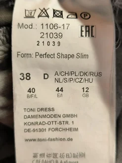 Röhrenjeans                            Größe                38