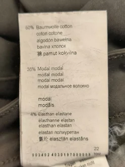 Röhrenjeans                            Größe                38