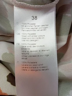 Schlupf-Bluse                            Größe                38